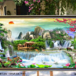 tranh-treo-tuong-son-thuy-huu-tinh-tl3332-kt07-chat-luong-cao-mau-sac-net-ben-dep-khung-tranh-hoa-van-ban-5cm
