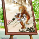 tranh-treo-tuong-tranh-manh-ho-tl3705-kt07-doctranh-treo-tuong-chat-luong-cao-mau-sac-net-ben-dep-phong-khach-sang-trong